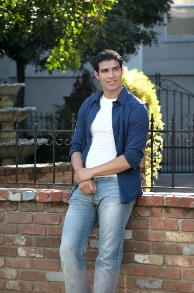 Male model photo shoot of Josimar Beltran