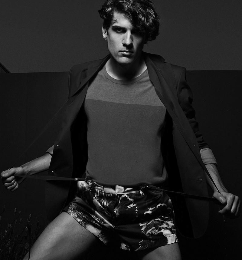 Male model photo shoot of Corey Pettet