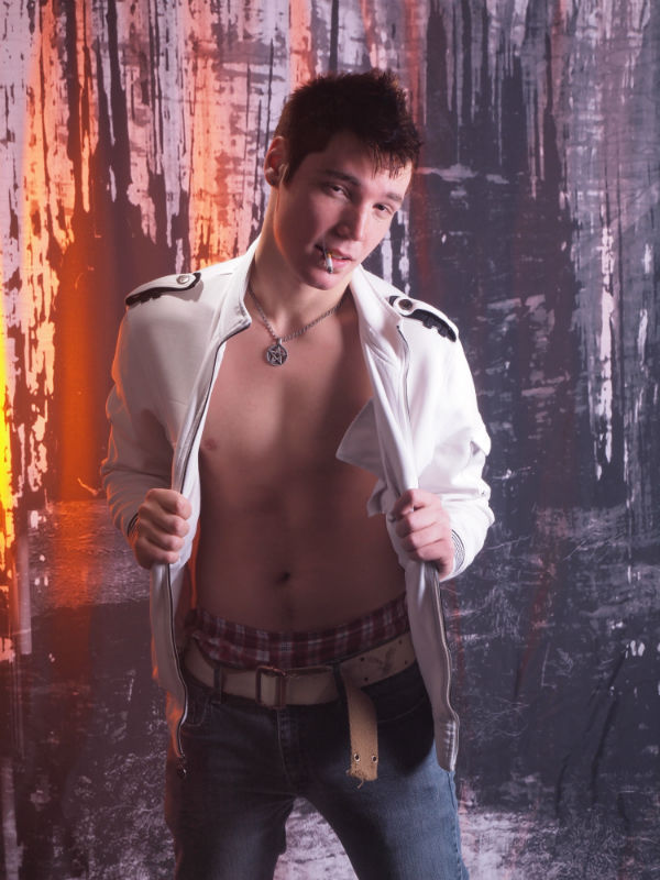 Male model photo shoot of Ricky Riot