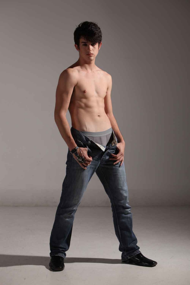 Male model photo shoot of Lewis Stokes in Singapore