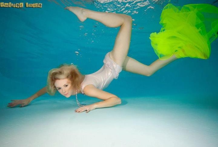 Female model photo shoot of jamila-rose in Laurie klipple's pool