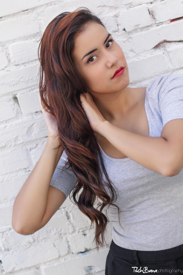 Female model photo shoot of Angela Lopez Guerrero