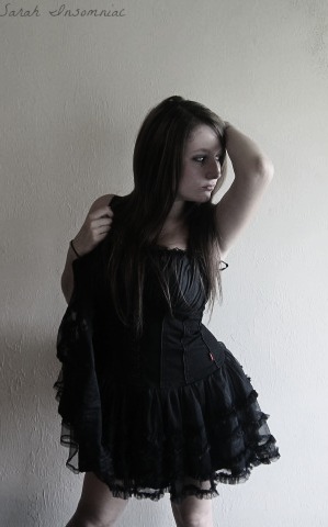 Female model photo shoot of Sarah Insomniac