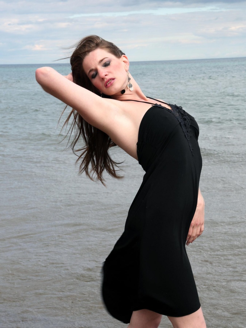 Female model photo shoot of AnneMarie Vaughan