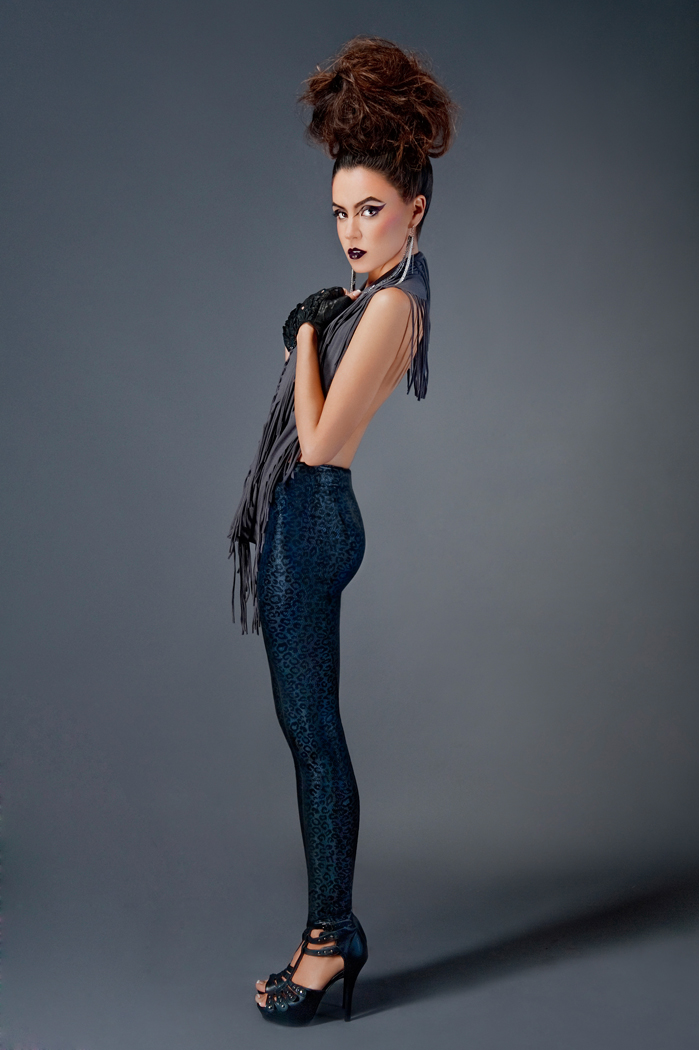 Female model photo shoot of ShannonBaker by Sean Cox, wardrobe styled by Lauren DesLauriers