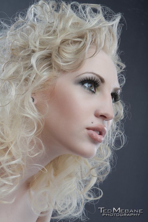 Female model photo shoot of Nikki Holcomb