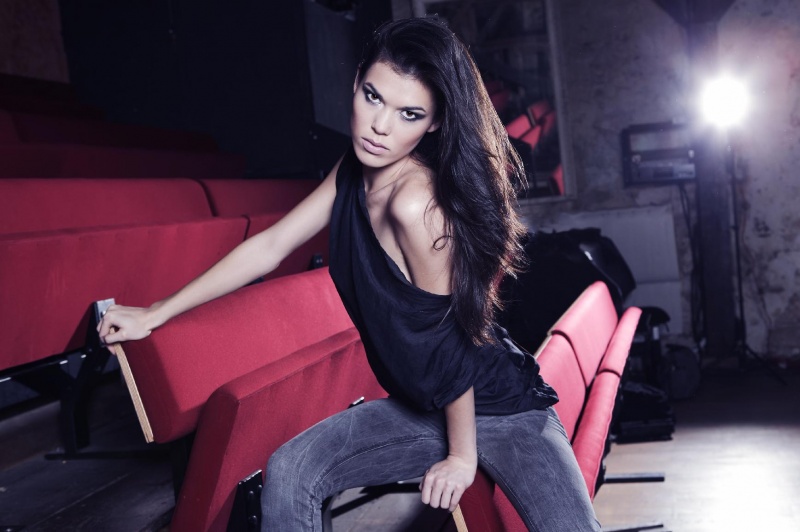 Female model photo shoot of Diva Cam in Paris