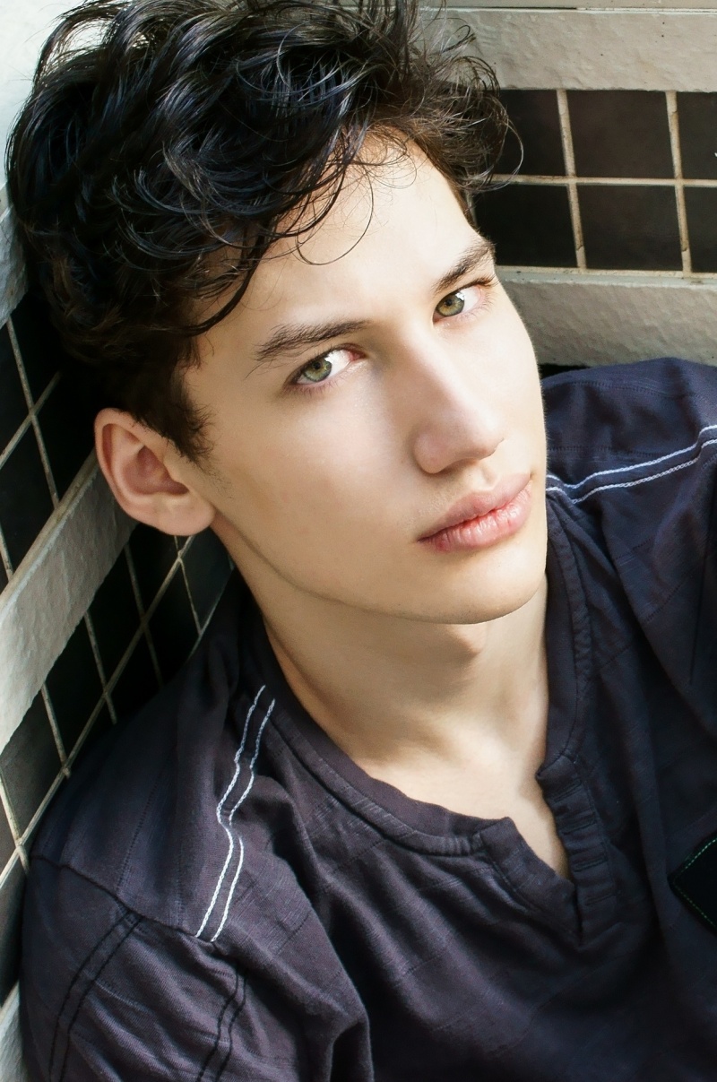 Male model photo shoot of Luke del Mundo