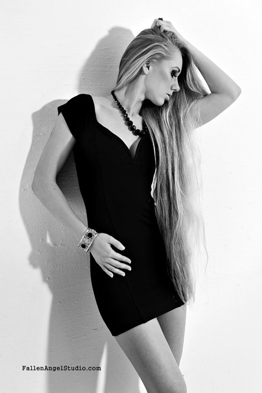 Female model photo shoot of Vita Piatnochka
