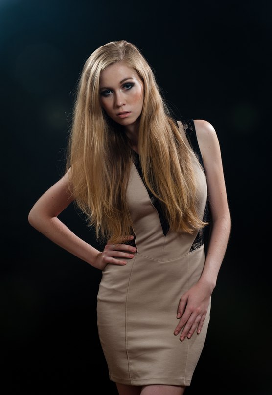 Female model photo shoot of Yana C
