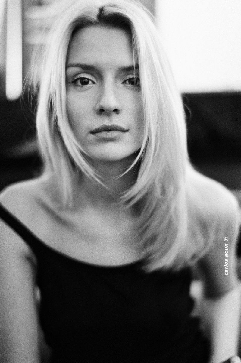 Female model photo shoot of Cristina Florea