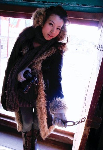 Female model photo shoot of Linzy Mahlow
