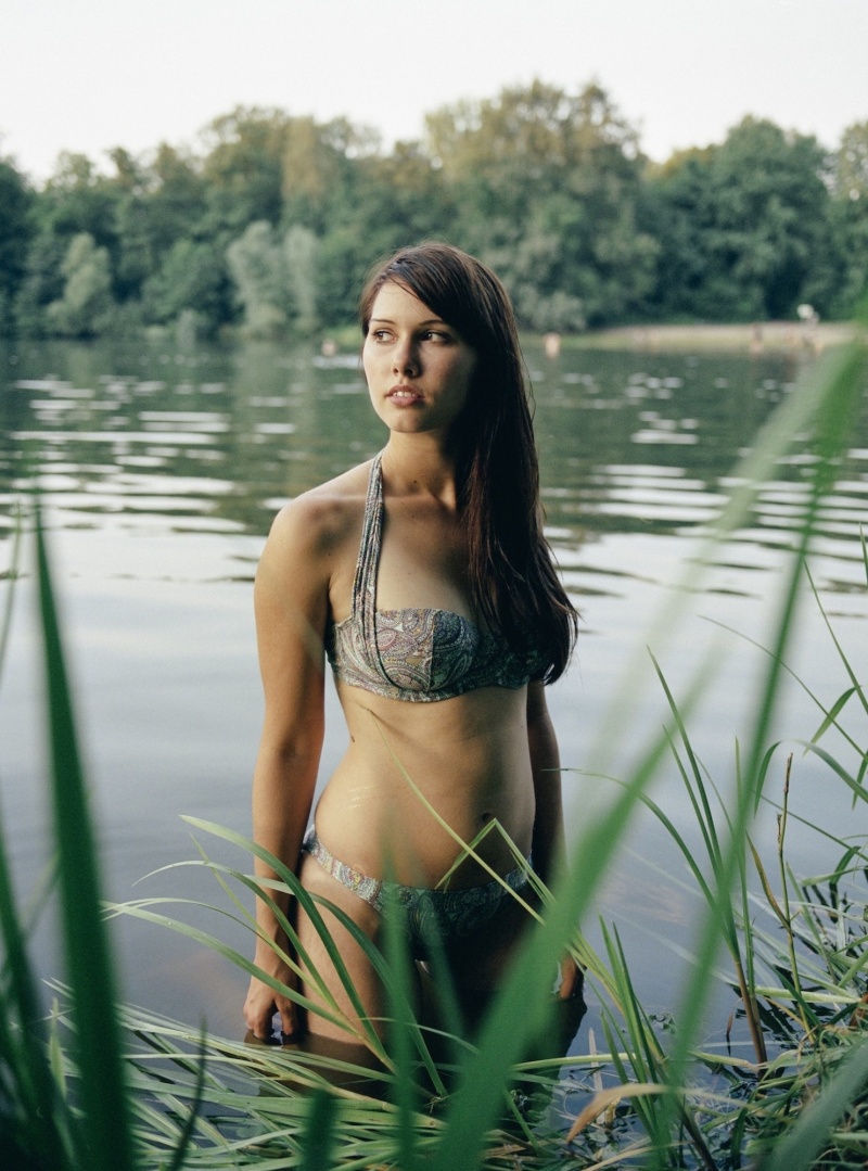 Female model photo shoot of mixinlan by Erin Hoffstetter Photo in Berlin, Germany