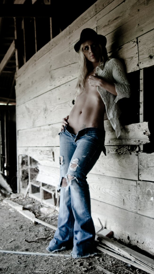 Female model photo shoot of Kasie Rickels