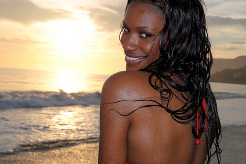 Female model photo shoot of Lauralee114 in Malibu Beach
