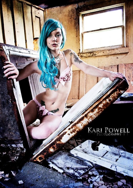 Female model photo shoot of Kari Powell