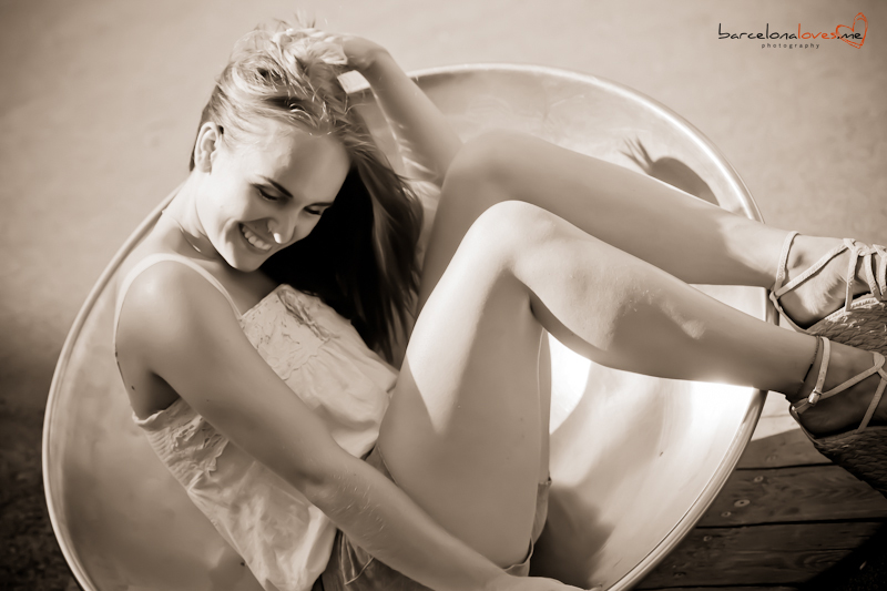 Female model photo shoot of Dana Marqus by Daniel Barcelona in Barcelona, Spain
