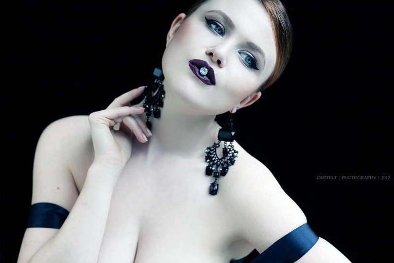 Female model photo shoot of Maria Horstmann