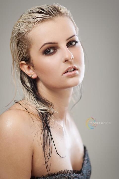 Female model photo shoot of siunia1555