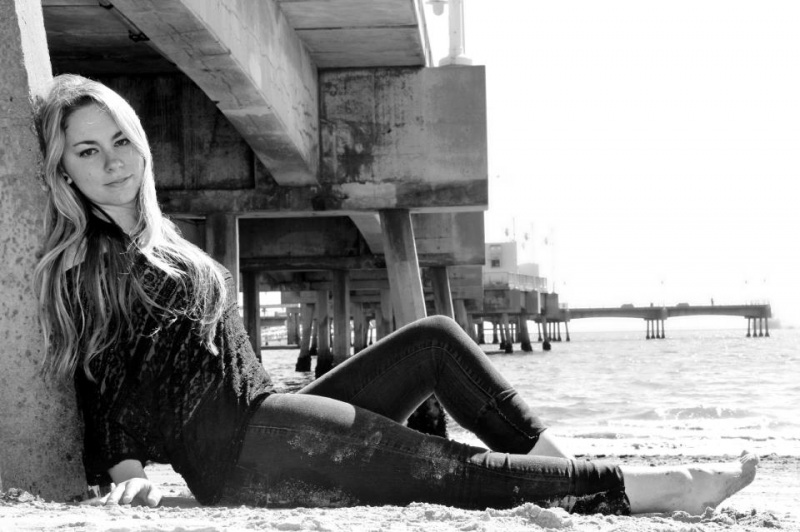 Female model photo shoot of AliD88 in Belmont Shore
