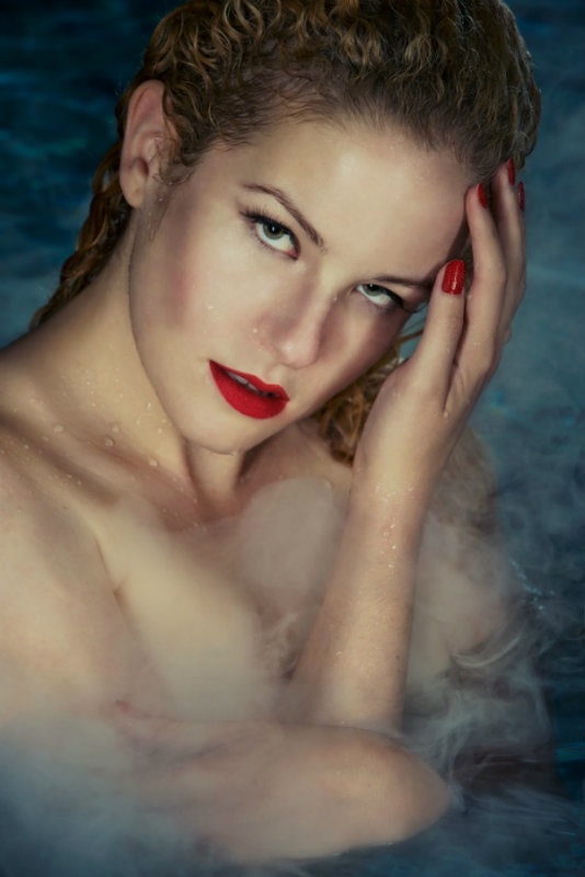 Female model photo shoot of Madame Lolita