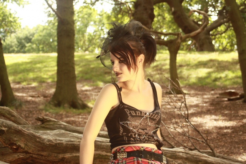 Female model photo shoot of natasha rossiter in richmond park