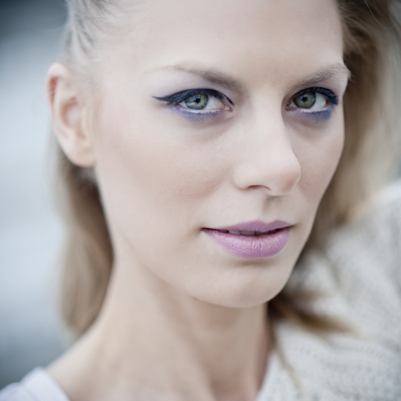 Female model photo shoot of Maria Hynes - MUA