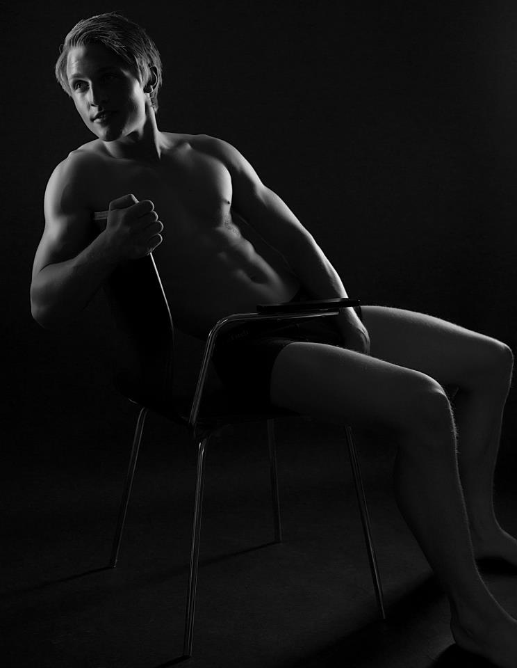 Male model photo shoot of KristofferLind