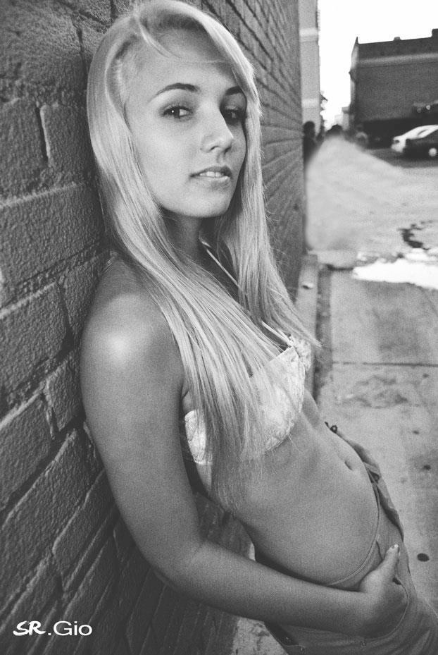 Female model photo shoot of Jamieelynette by SeredLA