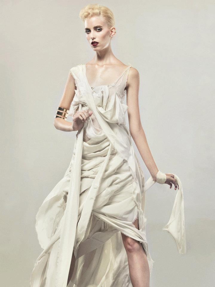 Female model photo shoot of Lizabet by Fizzybubbly, wardrobe styled by VampedVogue-Stylist