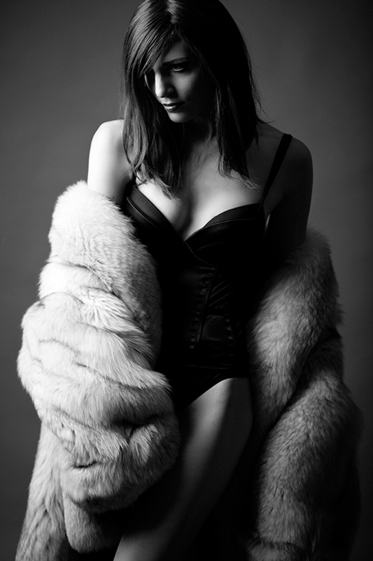 Female model photo shoot of Sara Lando