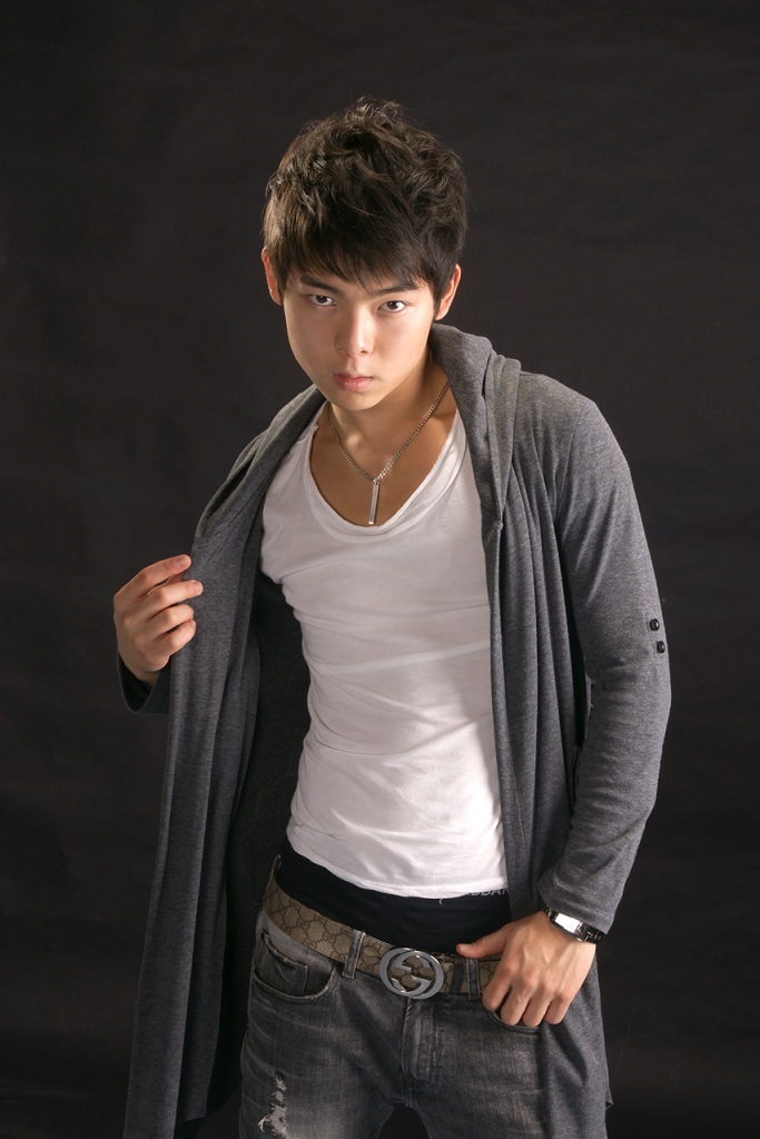 Male model photo shoot of Shinwa
