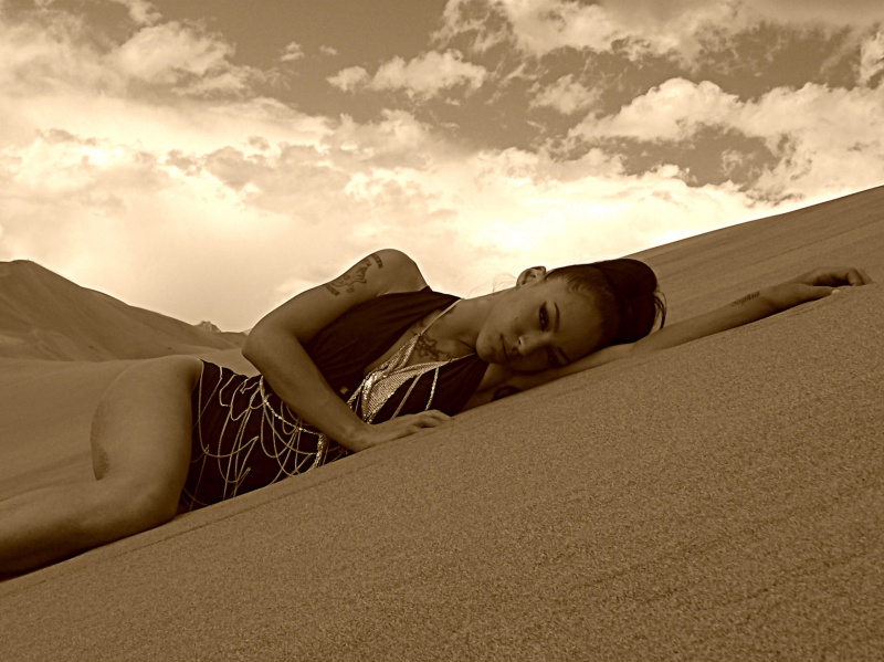 Female model photo shoot of Jasmyne Dixon in Great Sand Dunes (Alamosa)