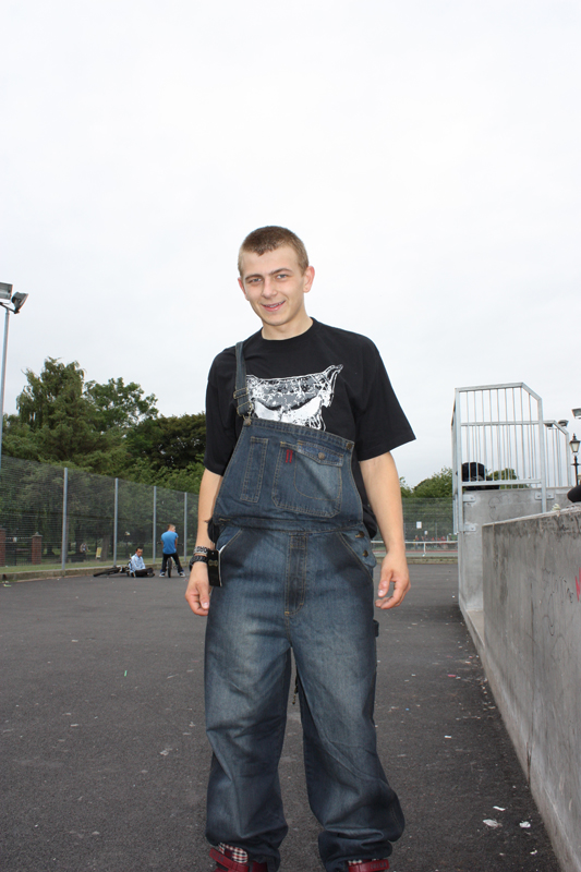 Male model photo shoot of amcoms in tamworth skate park