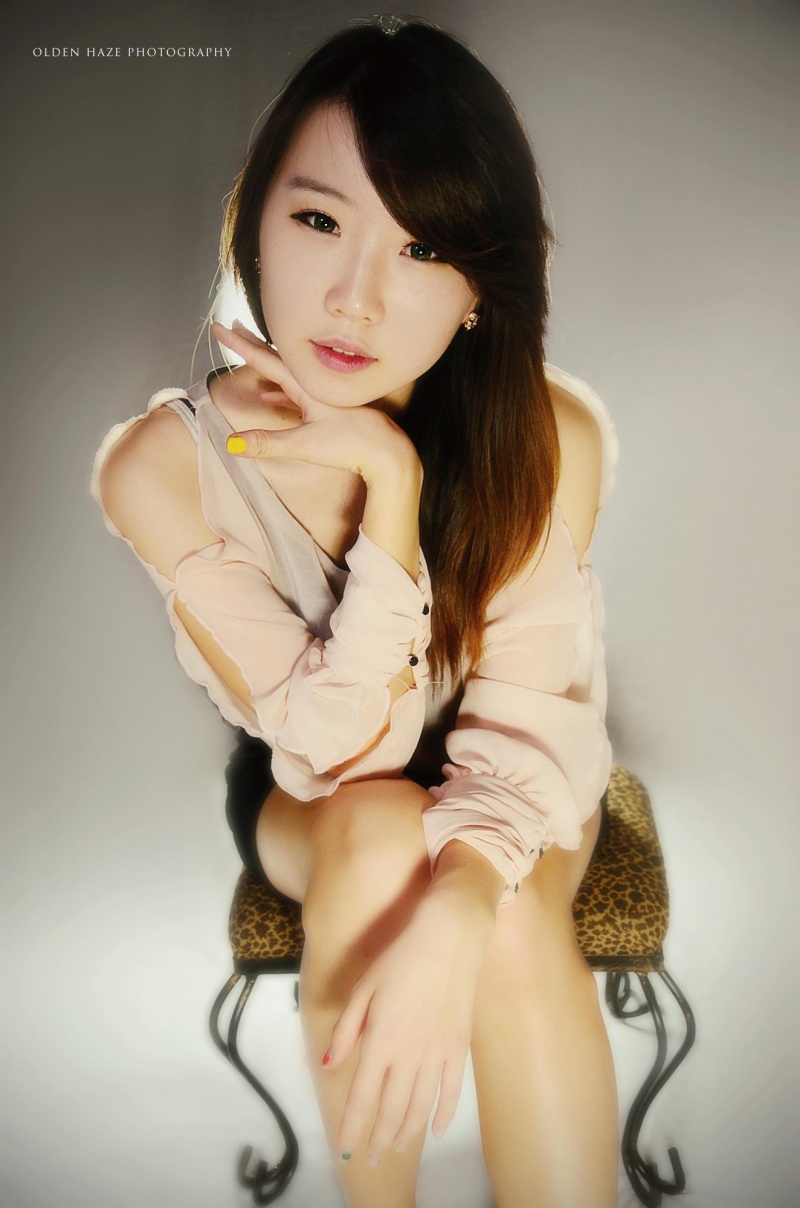 Female model photo shoot of Yehee