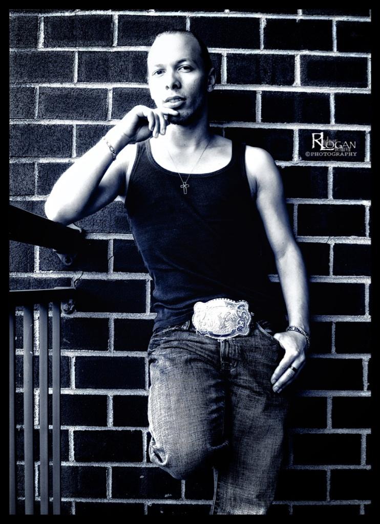 Male model photo shoot of Roberto RG in Phila, PA