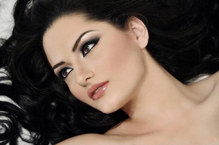 Female model photo shoot of Claire Marie Busuttil