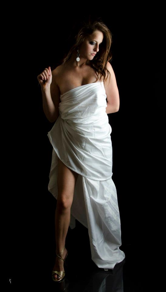 Female model photo shoot of Mellissa Richards