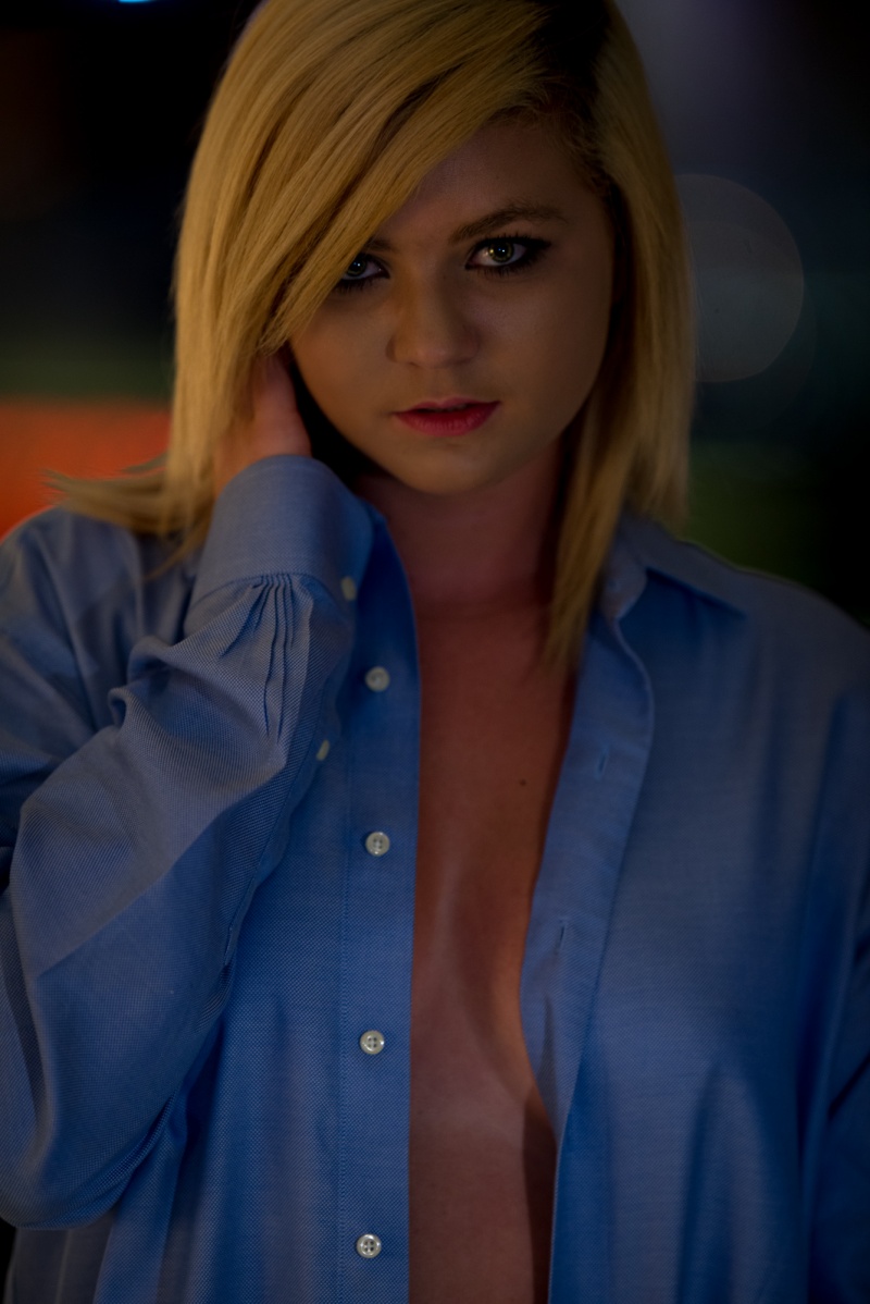 Female model photo shoot of Mindy Wuenschell by Skip Photo in Cosmopolitan, Las Vegas