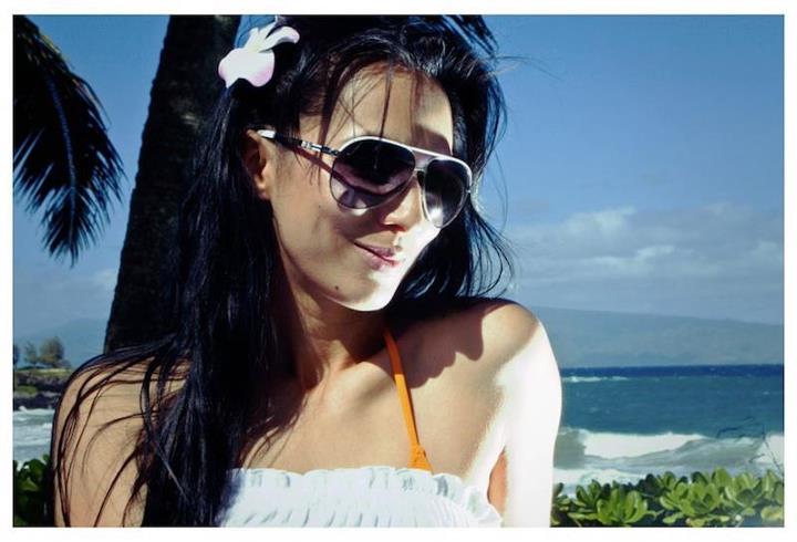 Female model photo shoot of NazNaz in Maui