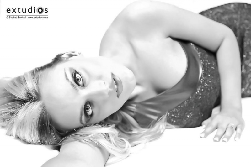 Female model photo shoot of Rachelle Ryerson by Extudios, makeup by Makeup By Maryam 