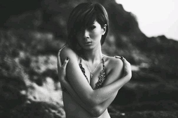 Female model photo shoot of Shirley Anggraini