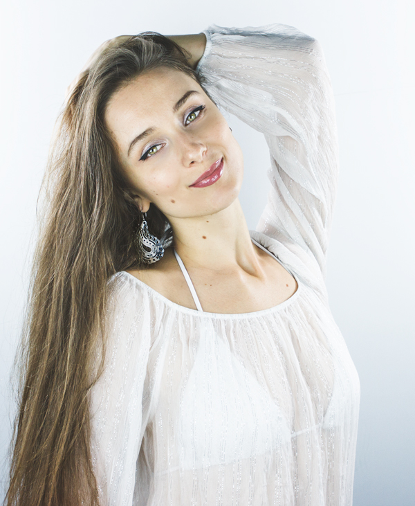 Female model photo shoot of Masha Meow