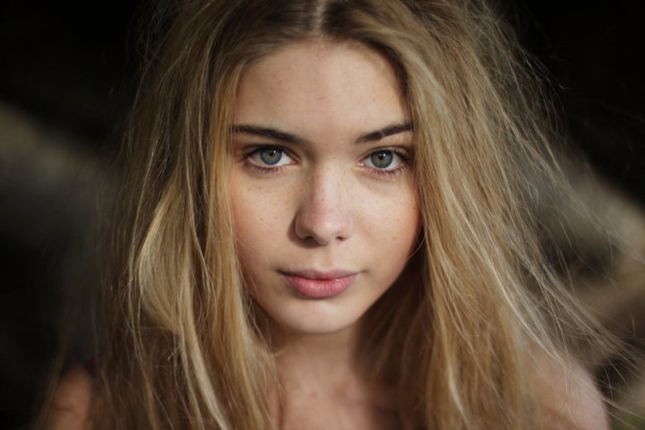 Female model photo shoot of Jane Downie