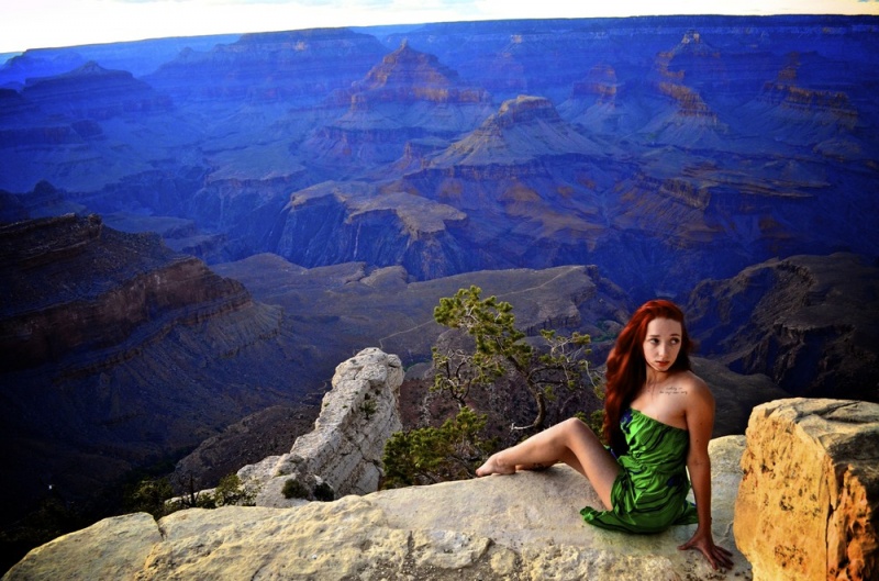 Female model photo shoot of Shiza Minnelli in Grand Canyon