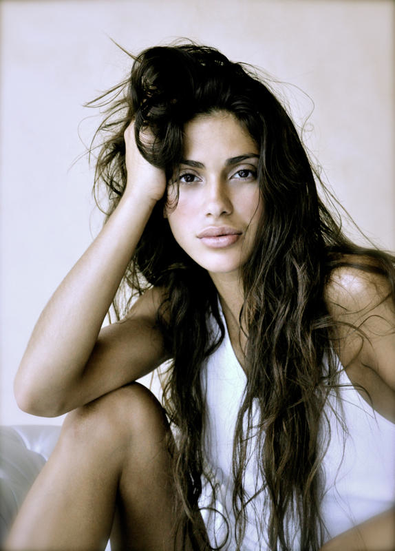 Female model photo shoot of Rochelle Jahdi