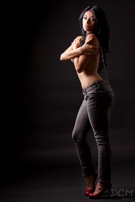 Female model photo shoot of Mayra Crystal