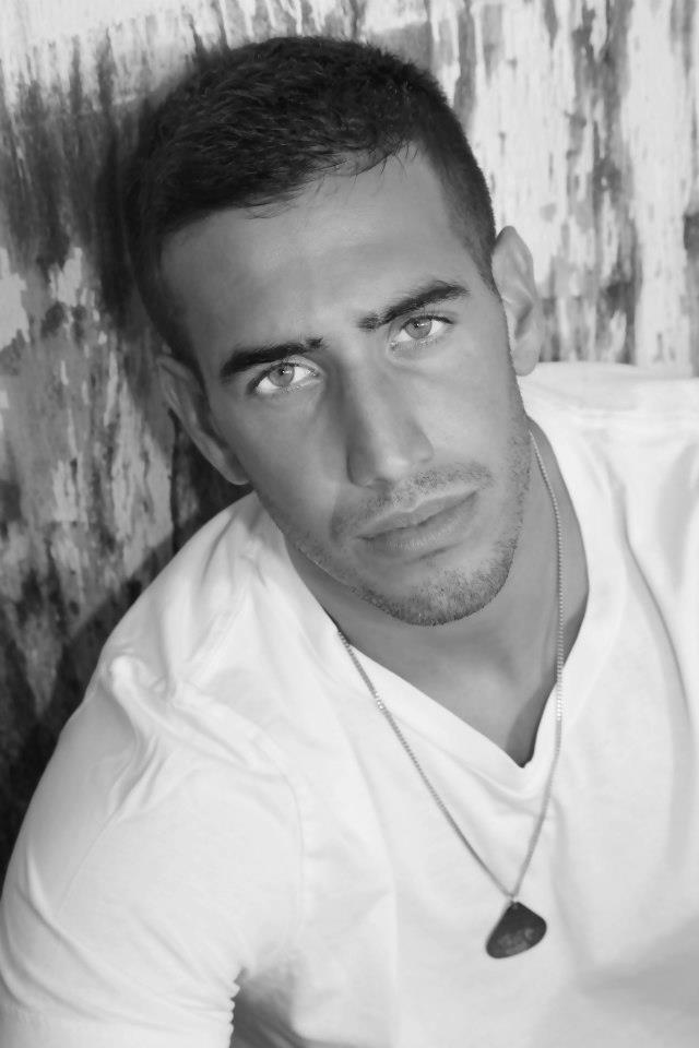 Male model photo shoot of Darius khan
