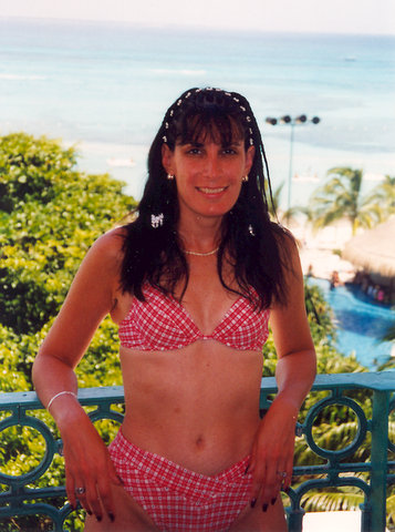 Female model photo shoot of Shaina Ruchel in Cancun