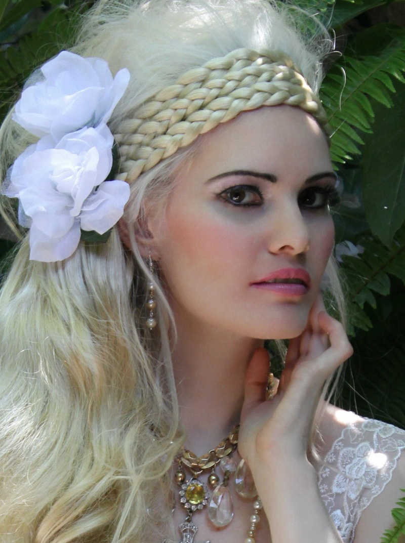 Female model photo shoot of Aurora Jehanne by Julietsdream